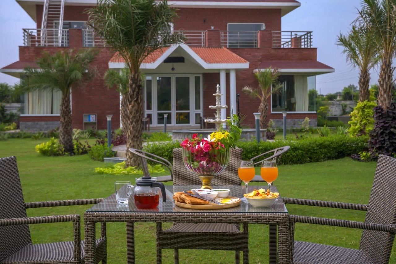 Stayvista At Hillside Paradise Dhauj Buitenkant foto